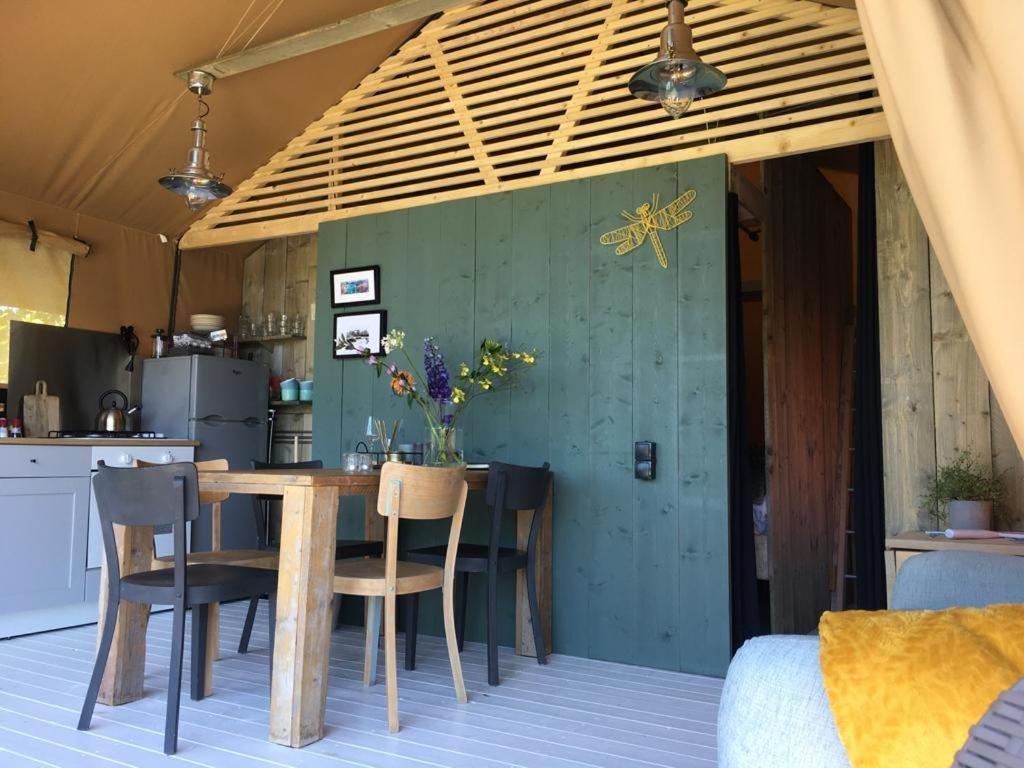 Glamping Aan De Plas フィンケフェーン エクステリア 写真