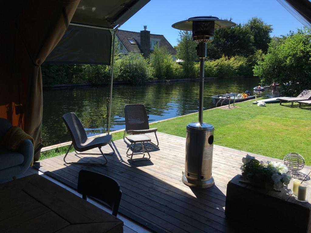 Glamping Aan De Plas フィンケフェーン エクステリア 写真